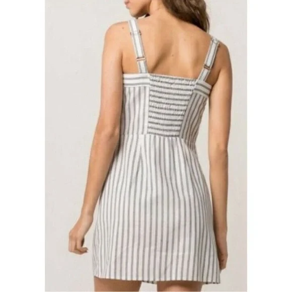 Ivy + Main Classic Striped Linen Blend Striped Button Front Dress Size Medium - Picture 5 of 12